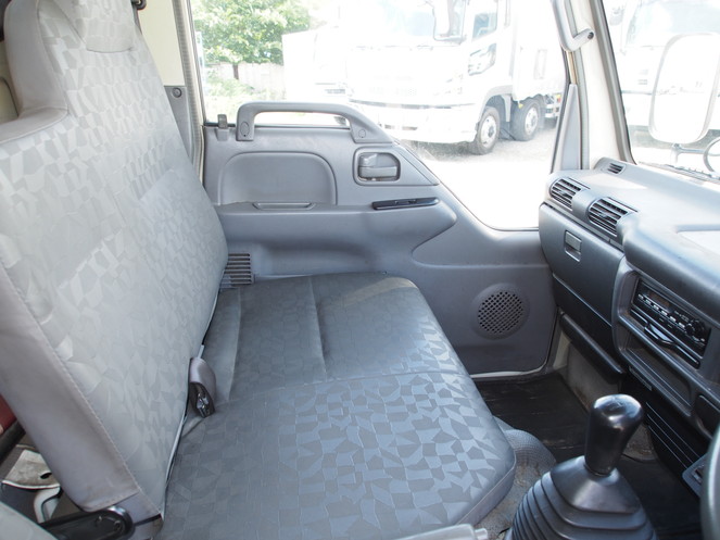 いすゞ エルフ バン車 小型 PB-NKR81AN 年式 H18[写真15]