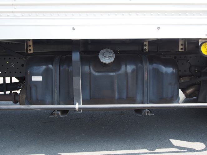 いすゞ エルフ バン車 小型 BKG-NLR85AN 年式 H19[写真27]