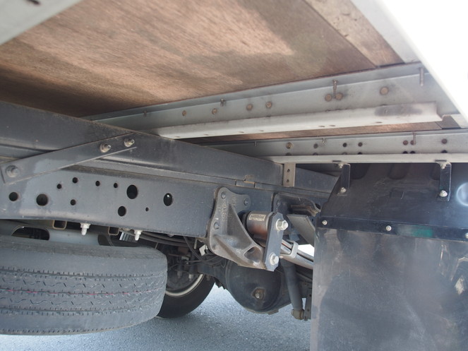 いすゞ エルフ バン車 小型 BKG-NLR85AN 年式 H19[写真29]