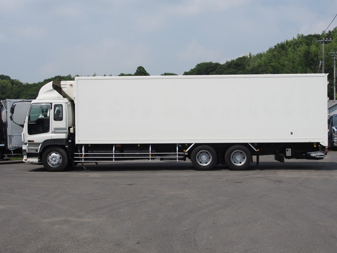 いすゞ ギガ 冷凍バン 大型 PKG-CYL77V8 年式 H21[写真07]