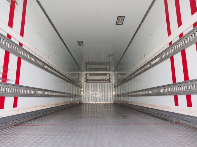 いすゞ ギガ 冷凍バン 大型 PKG-CYL77V8 年式 H21[写真11]