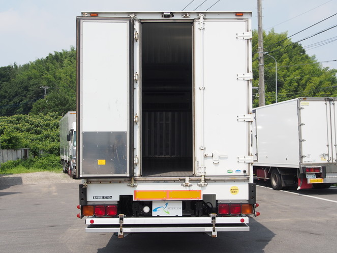 いすゞ ギガ 冷凍バン 大型 PKG-CYL77V8 年式 H21[写真09]