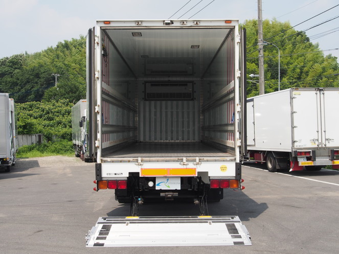 いすゞ ギガ 冷凍バン 大型 PKG-CYL77V8 年式 H21[写真10]