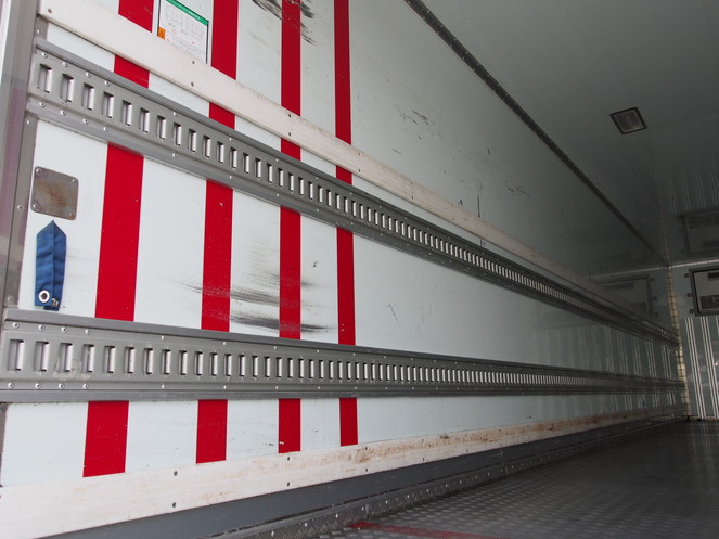 いすゞ ギガ 冷凍バン 大型 PKG-CYL77V8 年式 H21[写真12]