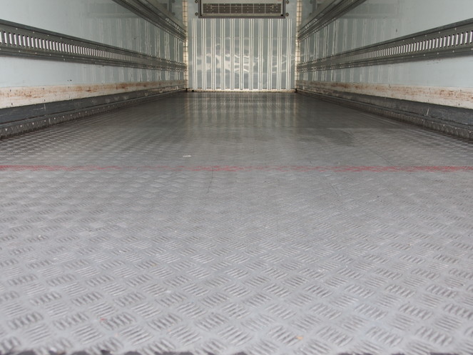 いすゞ ギガ 冷凍バン 大型 PKG-CYL77V8 年式 H21[写真14]