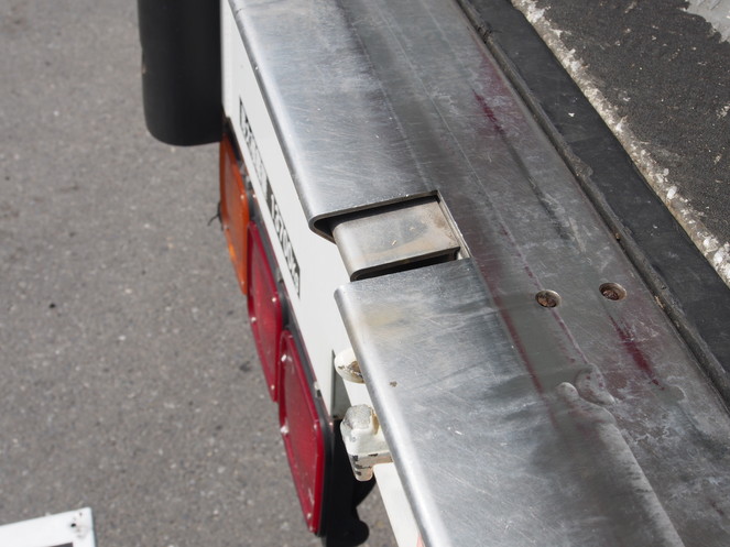 いすゞ ギガ 冷凍バン 大型 PKG-CYL77V8 年式 H21[写真17]