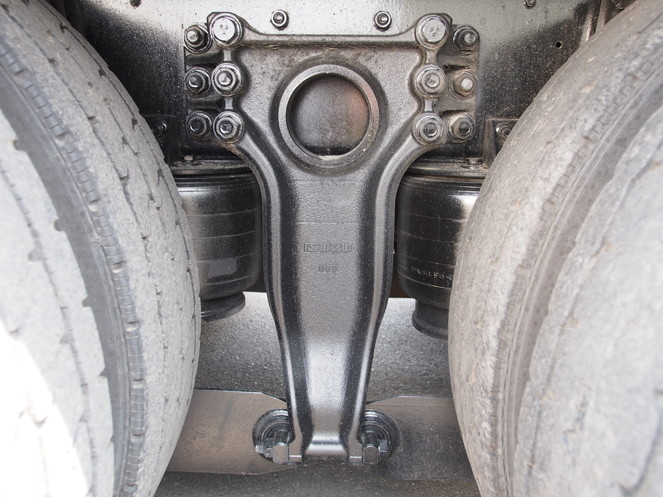 いすゞ ギガ 冷凍バン 大型 PKG-CYL77V8 年式 H21[写真27]