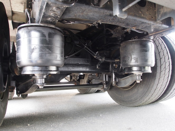 いすゞ ギガ 冷凍バン 大型 PKG-CYL77V8 年式 H21[写真28]