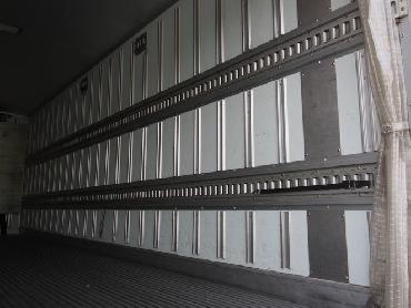 いすゞ フォワード 冷凍バン 中型 PKG-FRR90S2 年式 H20 [写真14]