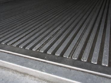 いすゞ フォワード 冷凍バン 中型 PKG-FRR90S2 年式 H20 [写真15]