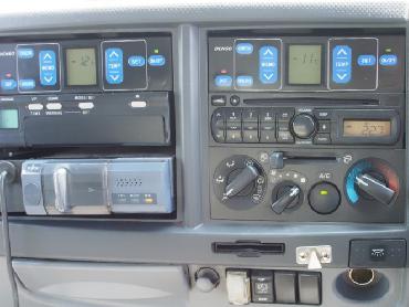 いすゞ フォワード 冷凍バン 中型 PKG-FRR90S2 年式 H20 [写真17]