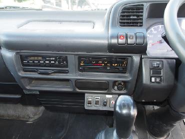 いすゞ エルフ バン車 小型 PB-NKR81AN 年式 H18 [写真16]