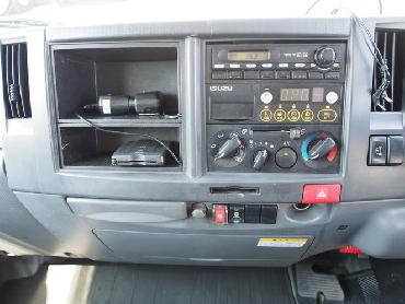 いすゞ エルフ バン車 小型 BKG-NLR85AN 年式 H19 [写真16]