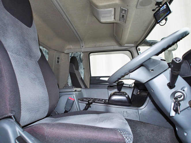 三菱ふそう スーパーグレート ウイング車 大型 LKG-FS54VZ 年式 H22[写真13]