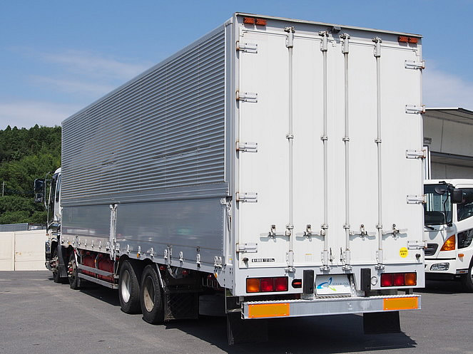 いすゞ ギガ 冷凍ウイング 大型 PDG-CYJ77W8 年式 H22[写真11]