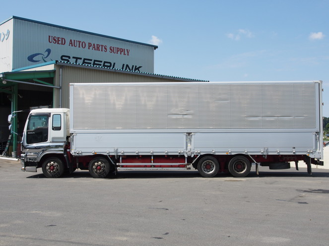 いすゞ ギガ 冷凍ウイング 大型 PDG-CYJ77W8 年式 H22[写真07]