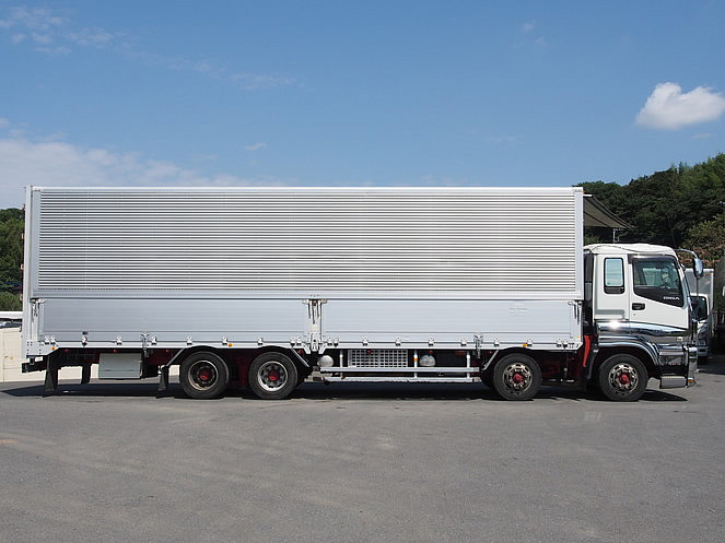 いすゞ ギガ 冷凍ウイング 大型 PDG-CYJ77W8 年式 H22[写真05]