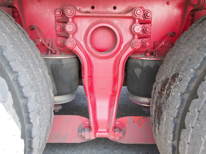 いすゞ ギガ 冷凍ウイング 大型 PDG-CYJ77W8 年式 H22[写真28]