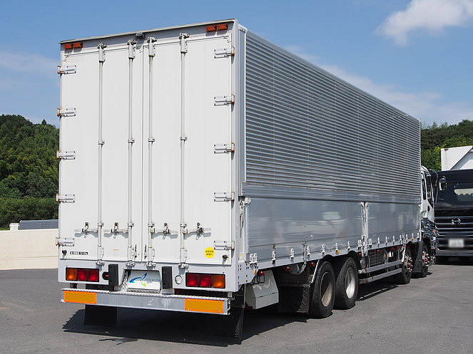 いすゞ ギガ 冷凍ウイング 大型 PDG-CYJ77W8 年式 H22[写真12]