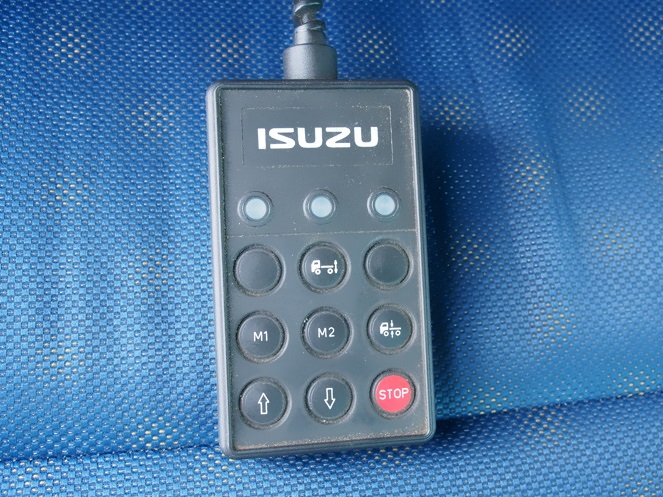 いすゞ ギガ 冷凍ウイング 大型 PDG-CYJ77W8 年式 H22[写真21]