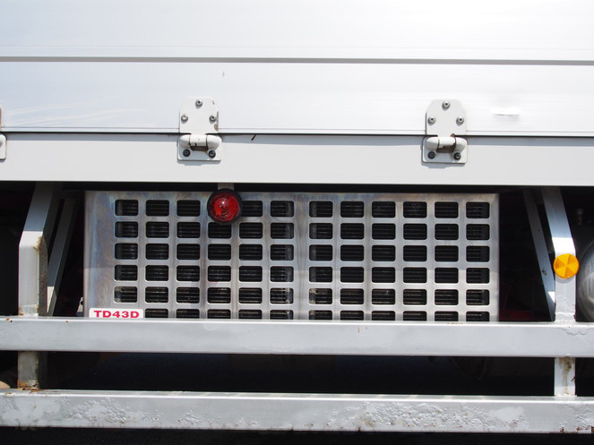 いすゞ ギガ 冷凍ウイング 大型 PDG-CYJ77W8 年式 H22[写真27]