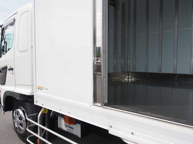 日野 レンジャー 冷凍バン 中増t BDG-FE8JLWA 年式 H20[写真10]