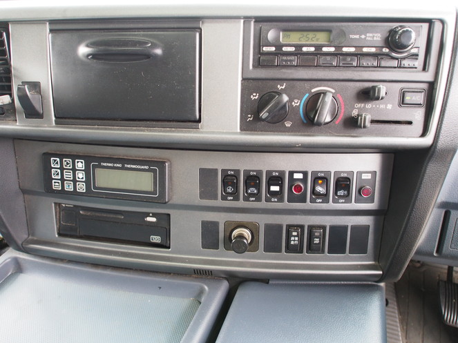 日野 プロフィア 冷凍ウイング 大型 KS-FR1EXWG 年式 H18[写真20]