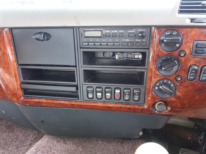 三菱ふそう ファイター ウイング車 中型 PA-FK64F 年式 H18[写真18]