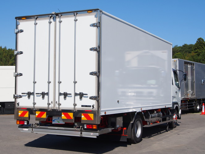 三菱ふそう ファイター 冷凍バン 中型 PDG-FK61F 年式 H20[写真06]