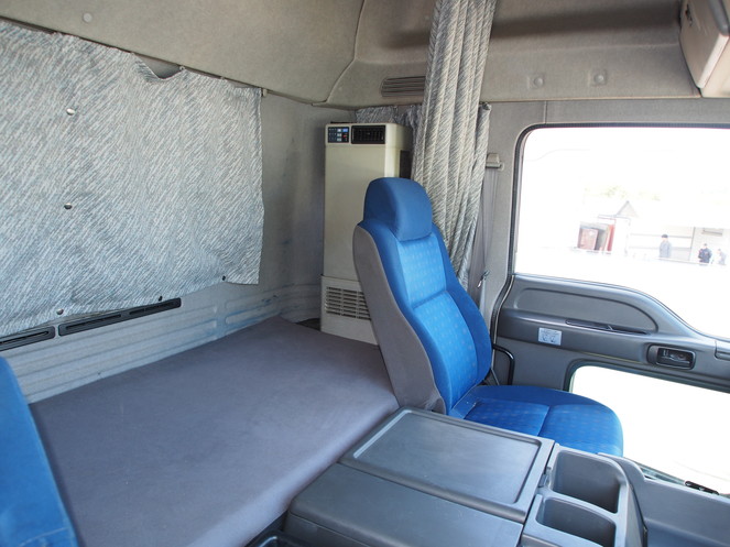 いすゞ ギガ ウイング車 大型 PDG-CYJ77W8 年式 H20[写真19]