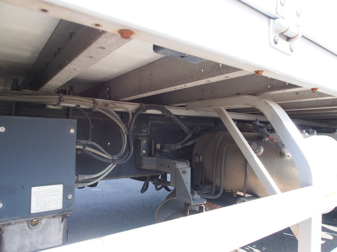 いすゞ ギガ ウイング車 大型 PDG-CYJ77W8 年式 H20[写真29]