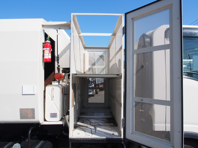 いすゞ エルフ パッカー 小型 PKG-NPR75N 年式 H22[写真13]