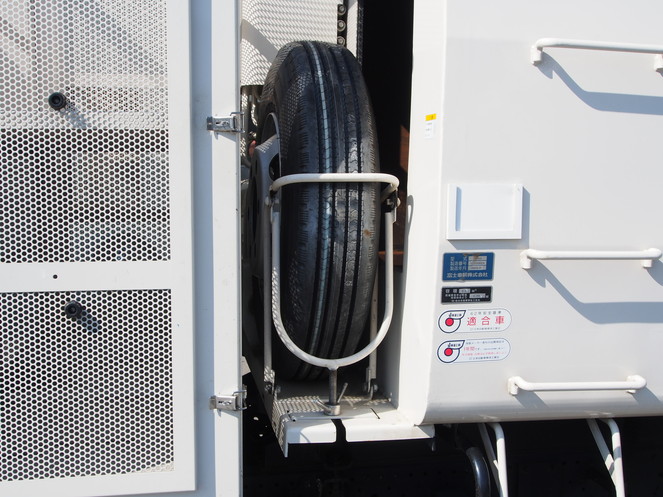 いすゞ エルフ パッカー 小型 PKG-NPR75N 年式 H22[写真15]