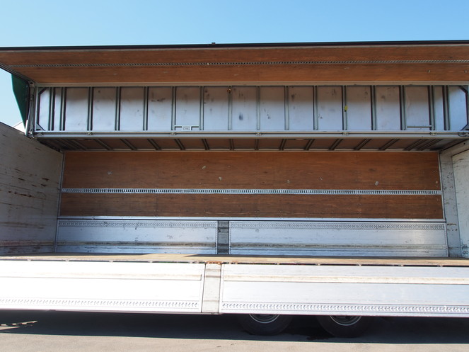 いすゞ ギガ ウイング車 大型 PDG-CYL77V8 年式 H20[写真13]