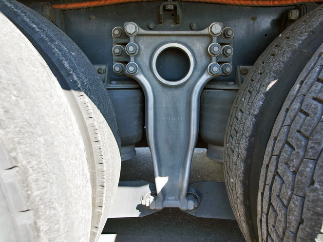 いすゞ ギガ ウイング車 大型 PDG-CYL77V8 年式 H20[写真28]