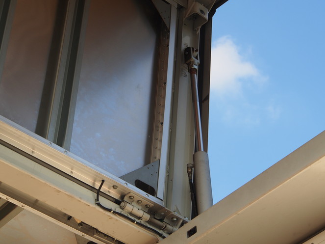 UDトラックス クオン ウイング車 大型 PKG-CG4ZE 年式 H21[写真13]