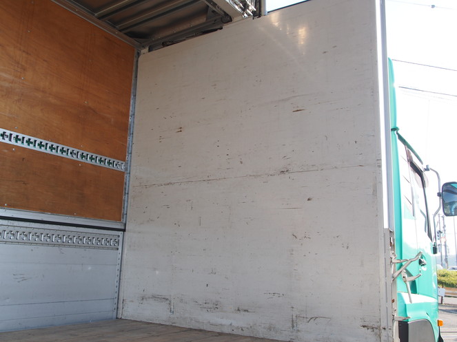 UDトラックス クオン ウイング車 大型 PKG-CG4ZE 年式 H21[写真18]