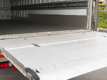 三菱ふそう ファイター 冷凍バン 中型 PDG-FK61F 年式 H20 [写真21]