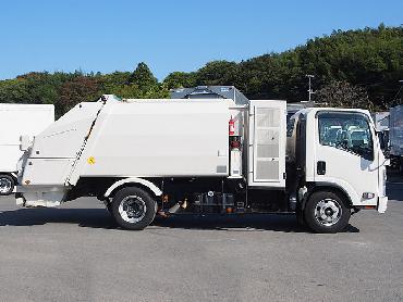 いすゞ エルフ パッカー 小型 PKG-NPR75N 年式 H22 [写真05]