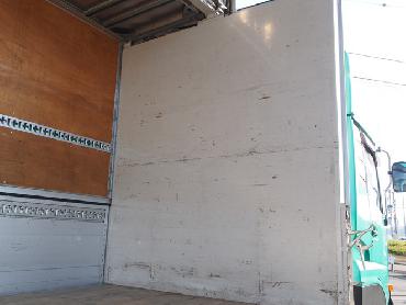 UDトラックス クオン ウイング車 大型 PKG-CG4ZE 年式 H21 [写真18]