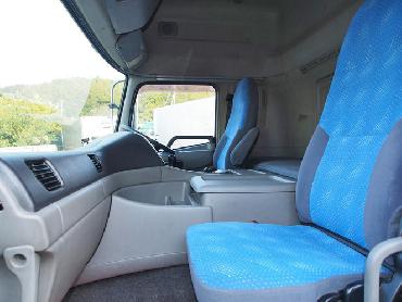 UDトラックス クオン ウイング車 大型 PKG-CG4ZE 年式 H21 [写真29]