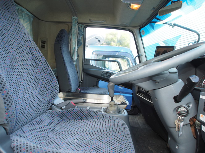 三菱ふそう ファイター 冷凍バン 中型 PDG-FK61F 年式 H20[写真22]