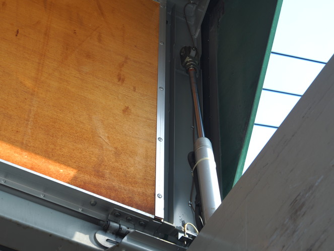 三菱ふそう スーパーグレート ウイング車 大型 KL‐FU54JUZ 年式 H14[写真17]