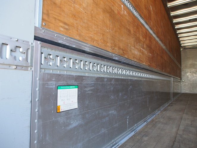 いすゞ ギガ ウイング車 大型 PDG-CYJ77W8 年式 H20[写真15]