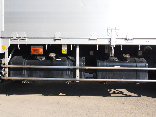 いすゞ ギガ 平ボディ 大型 PKG-CYJ77W8 年式 H19[写真26]