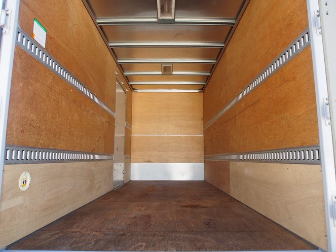 いすゞ エルフ バン車 小型 BKG-NLR85AN 年式 H21[写真11]