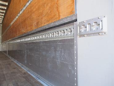 いすゞ ギガ ウイング車 大型 PDG-CYJ77W8 年式 H20 [写真16]