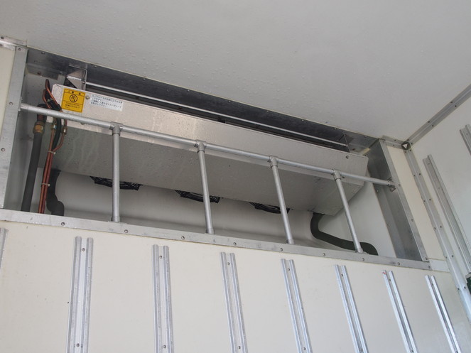 日野 レンジャー 冷凍バン 中型 BDG-FD8JLWG 年式 H18[写真09]