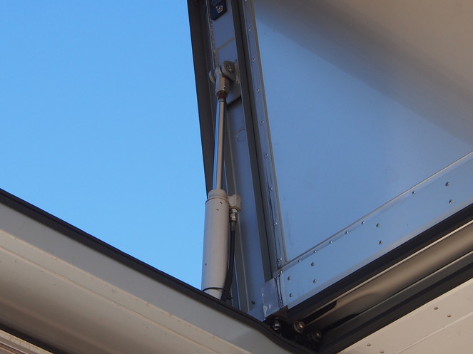 日野 プロフィア 冷凍ウイング 大型 BDG-FW1EXYJ 年式 H21[写真15]