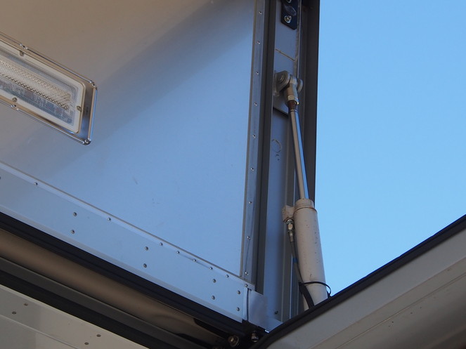 日野 プロフィア 冷凍ウイング 大型 BDG-FW1EXYJ 年式 H21[写真18]